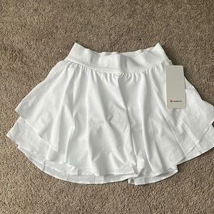 Lululemon white hr skirt